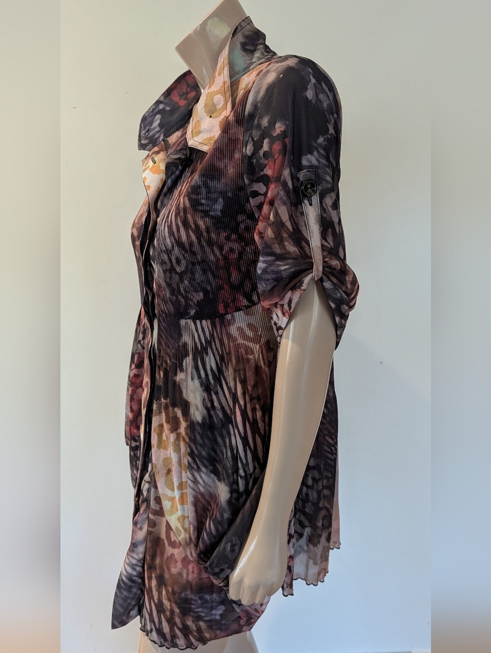 Mixed-Print Flowing Button-Front Tunic in Brown Multi - Picture 5 of 11